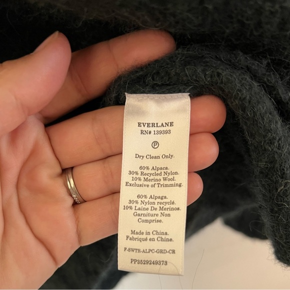 Everlane The Gradient Grey Ombre Alpaca Blend Knit Crewneck Sweater Size Medium - Picture 6 of 8